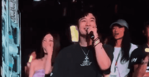 黄晓明在周杰伦演唱会夸昆凌:真羡慕周董有这么好的老婆