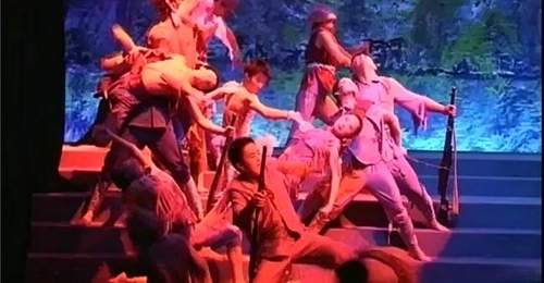 七一回望:中国歌舞编导夏冰成长路上的火凤凰