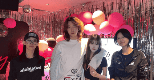 高露女儿庆17岁生日,男友露面190高个一身名牌,俩人恋爱快2年