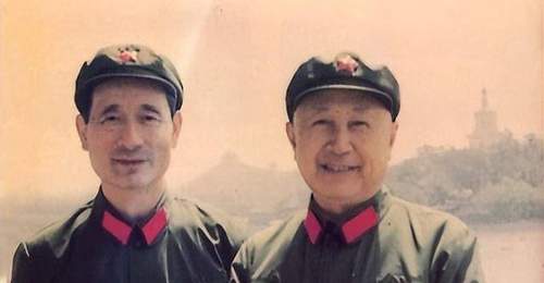原来聂卫平的父亲是他,难怪能够十连胜为国争光,真是虎父无犬子