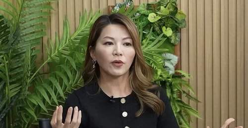 香港知名女星和老公离婚,陷情绪病想过自杀,至今单身不着急再婚