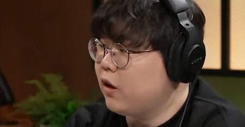 T1名宿点评Bin兰博闪现传送,直言太夸张了,一心只想单杀宙斯