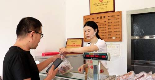 从世界500强到熏炉旁,海归姑娘接棒非遗烤鸡架