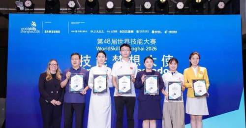 以瓷为媒架技能桥梁 CHINA白主题临展在沪展出
