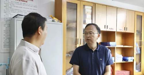 董立军调研督导黄果树暑期旅游服务保障工作