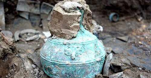 宁夏固原战国秦人墓地挖出2300年前古酒遗存 科研团队公开解码古酒酿造密码