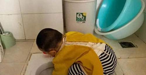 3岁前爱提问爱折腾的娃别嫌麻烦 家长做好这三点帮娃把潜力变实力