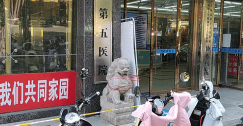江西2岁男童就医时遇漏诊不幸离世，首诊医生被判刑后发帖述接诊细节，家属携材料准备申诉引关注