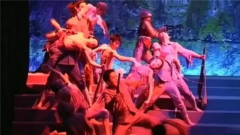 七一回望:中国歌舞编导夏冰成长路上的火凤凰