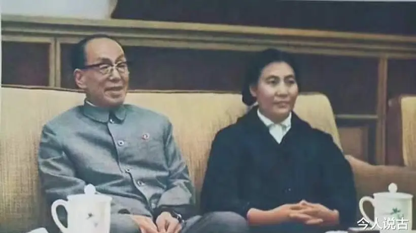 毛主席想调整空军领导班子,副统帅直接顶回去:还是得用吴法宪