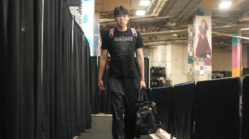 杨瀚森9分10板2帽3助攻 夏联收官战开拓者负爵士