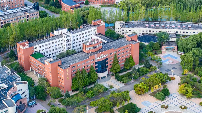18个县筹设首所大学 县域学生在“家门口大学”体验多元学习生活