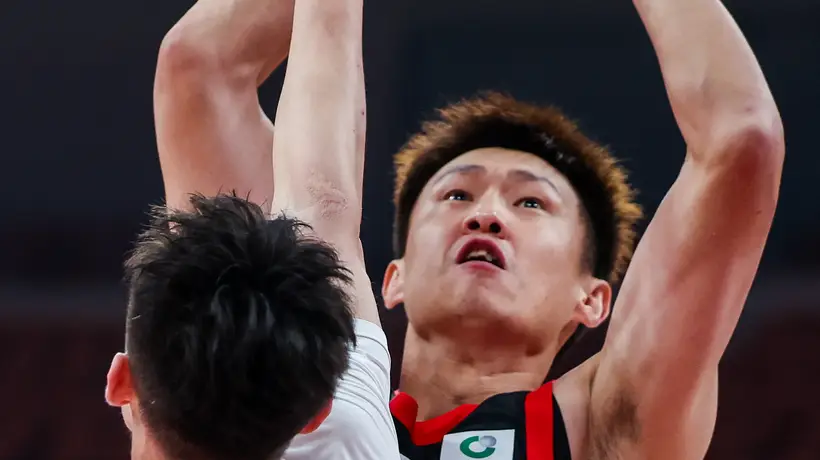 7月24日球迷热议广东男篮新主帅人选 周鹏有望接掌帅印引期待