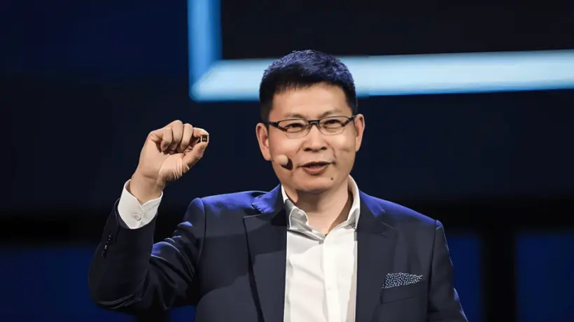华为法务批量投诉后网友玩嗨 玩梗竹知了现场惊呼的乐趣变味了