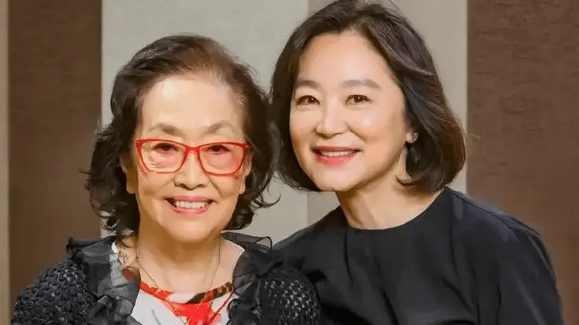 林青霞探望葛兰唱经典曲目引其露笑 发文悼好友称其是永恒的太阳