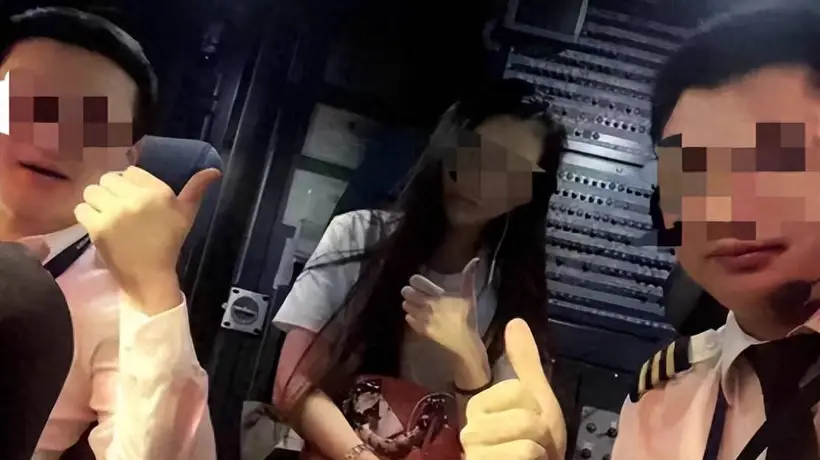 网友热议“飞行员带女子进驾驶舱合照” 民航浙江监管局回应系2019旧案已处理完毕