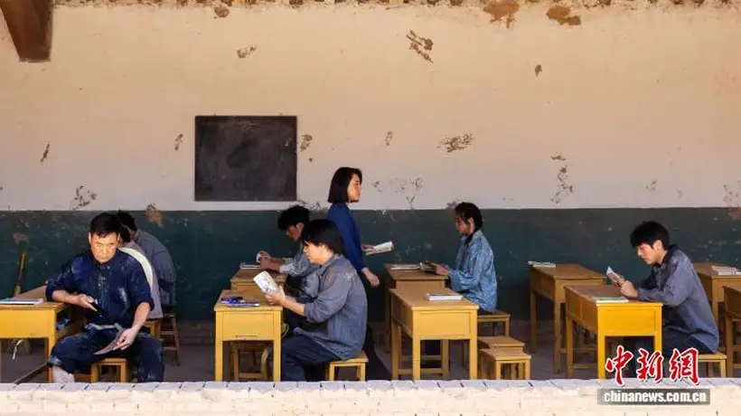 中国首座脱贫攻坚主题沉浸式戏剧村落开园