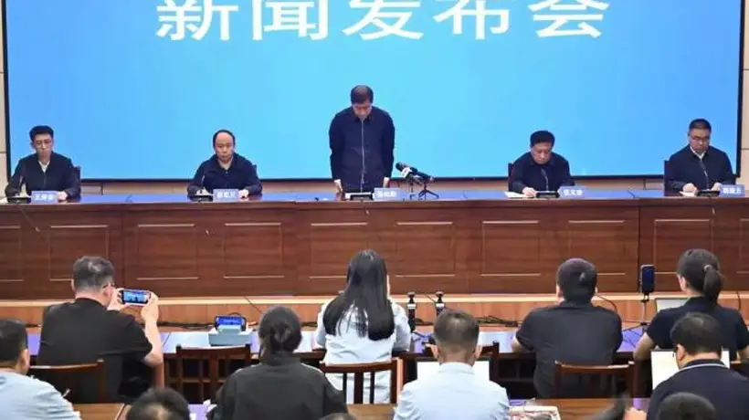 山西长治市长陈向阳辞职,龚孟建代理市长,此前当地煤矿爆炸致82人死亡