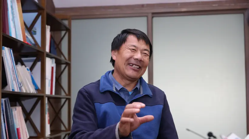 外卖骑手获鲁迅文学奖，低处飞行也能抵达人生高处