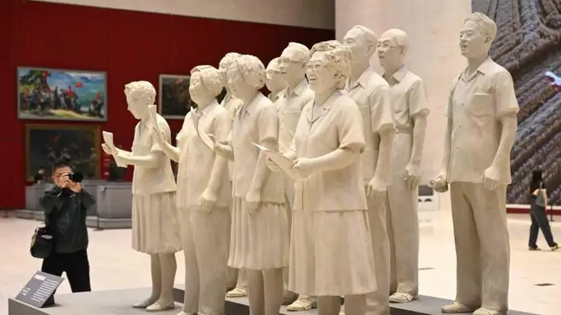 人民·丰碑——中国国家博物馆馆藏经典美术作品展亮相中央一号大厅