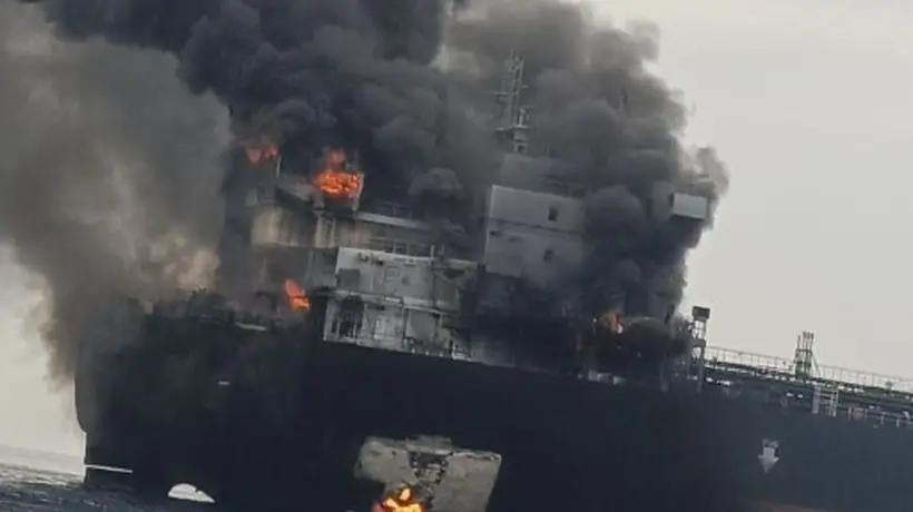 伊朗称两艘油轮在霍尔木兹海峡爆炸事件画面公布