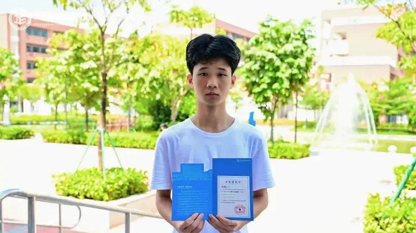广州699分男生悄悄改志愿选中职 报到现场讲未来当程序员的底气
