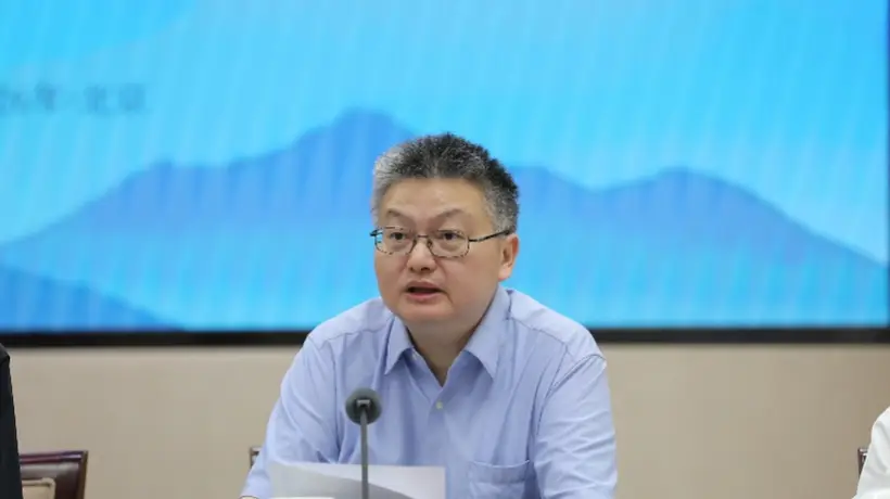 与名家共赴山川之约 体验路内《山水》的沉静叙事魅力