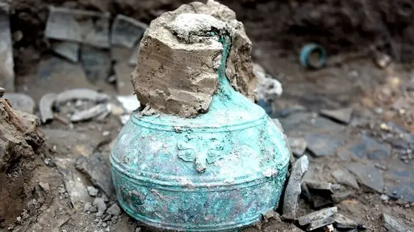 宁夏固原战国秦人墓地挖出2300年前古酒遗存 科研团队公开解码古酒酿造密码