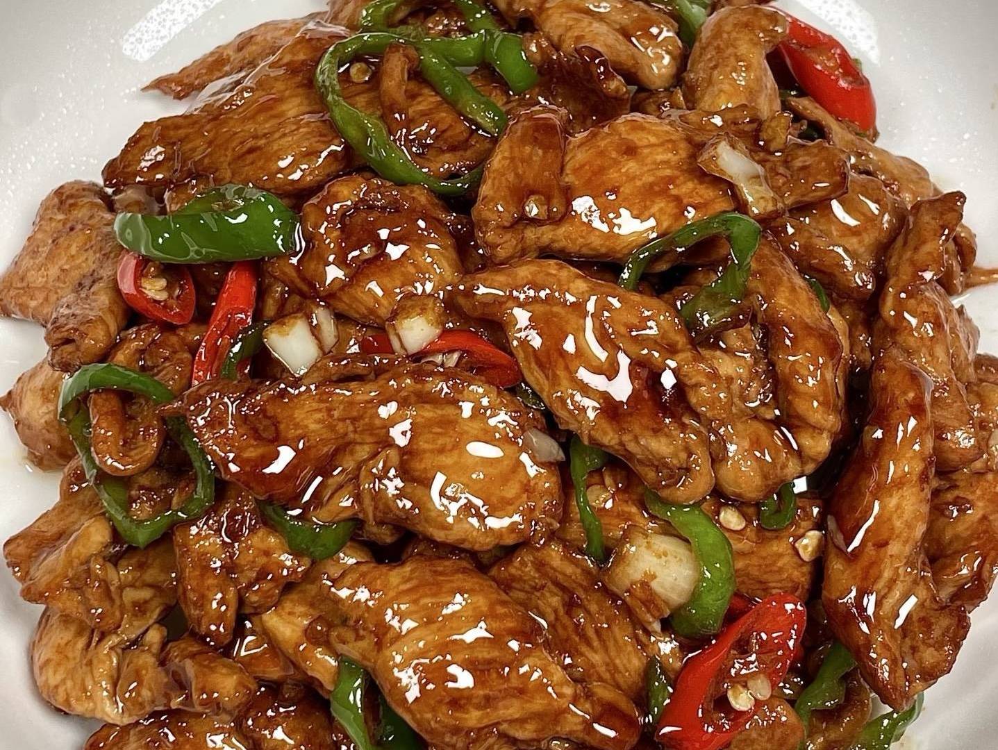 香香辣辣小炒鸡胸肉，嫩滑入味的下饭天菜