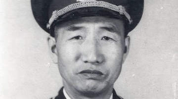 1950年甘肃土改,被判死刑的地主行刑前大喊:我救过徐向前的命