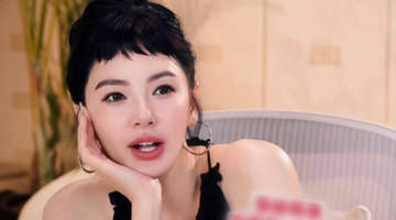 张雨绮齐刘海甜酷现身活动 娇俏少女状态引粉丝围观点赞