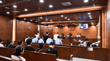 成都一火锅店回收口水油熬锅底给客人食用,5人被判刑