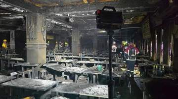 泰国曼谷酒吧火灾死亡人数升至30人,起火原因初步推断为天花板上的空调设备短路