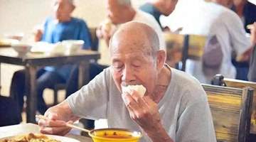 “入伏不忌嘴，郎中跑断腿”，切记：两样要吃两样不吃，应季而食