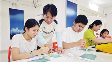 天津市东丽区文化馆联动社区 家门口的艺术课吸引居民孩子主动参与
