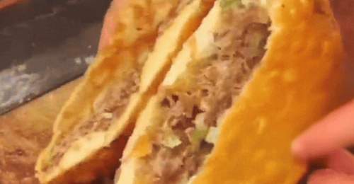 喝胡辣汤不配个牛肉盒,河南人觉得这顿没吃饱
