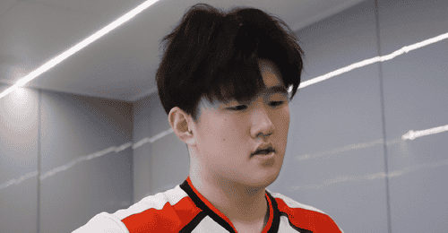 TES被淘汰后连夜回国,第一件事就是换人,已经在接触两个人
