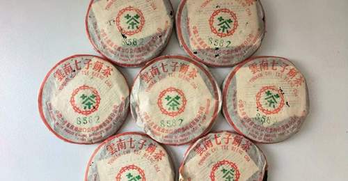 2004年8582中茶绿印,改制前最后一批8582,市场认可度高