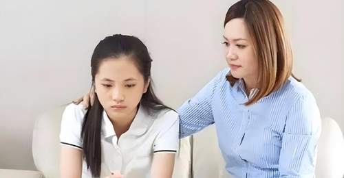 染发引发母女互撕:很多亲子矛盾,都是因为没留「人际关系缝隙」