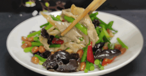 最简单的凉拌菜！三四种食材随手拌一拌，天热没胃口、先用这菜来开胃，爽口脆嫩好吃又好做
