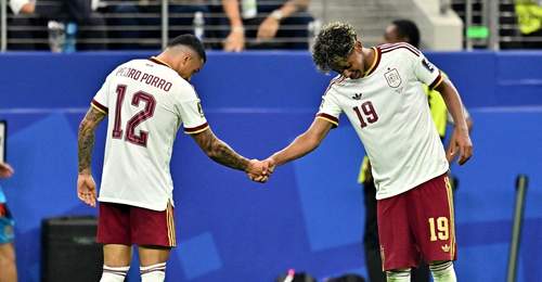 世界杯-奥亚萨瓦尔点射波罗破门 西班牙2-0法国进决赛