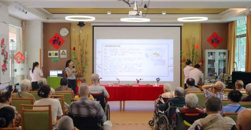 【万颐养老 | 美食品鉴会】盛夏好“食”光,解锁舌尖上的时节滋味