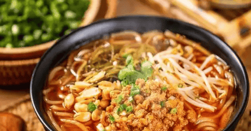 这碗肉沫汤粉,我家隔两天就得来一次,汤鲜粉滑,连汤汁都不剩