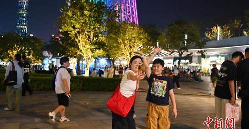 七月二十三晚来广州塔,打卡绚丽夜景解锁暑期热门参与体验