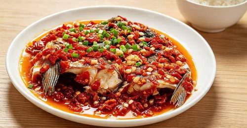 亲手做鲜辣过瘾的剁椒鱼头,鲜香解馋还能搞定全家餐