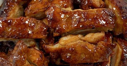 亲手烤出爆汁蜜汁鸡腿，甜香裹着软嫩，一口咬开全是治愈暖意