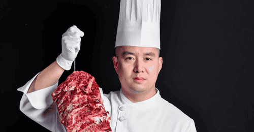 来宜昌聚餐选这儿就对！本土老牌店吃正宗夷陵牛肉，还能边吃边赏滨江风光