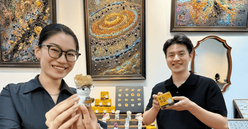 把矿石做成盲盒爆款,青春小店凭实力出圈