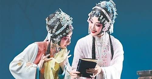 新编京剧《红笺》首演
