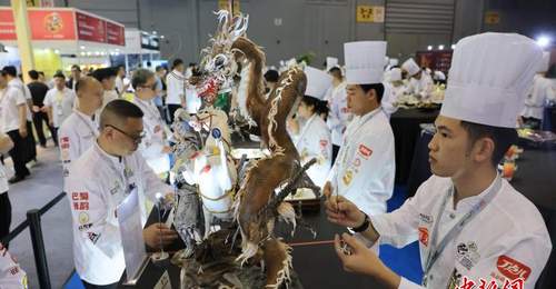 四川成都:全球400余名烹饪精英同台角逐国际中餐烹饪锦标赛